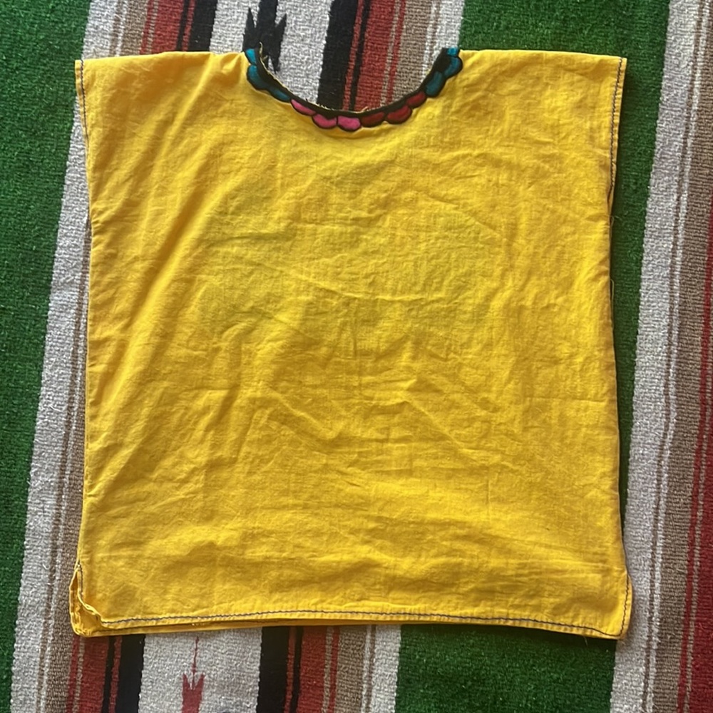 Mexican Embroidered blouse - Picture 6 of 8